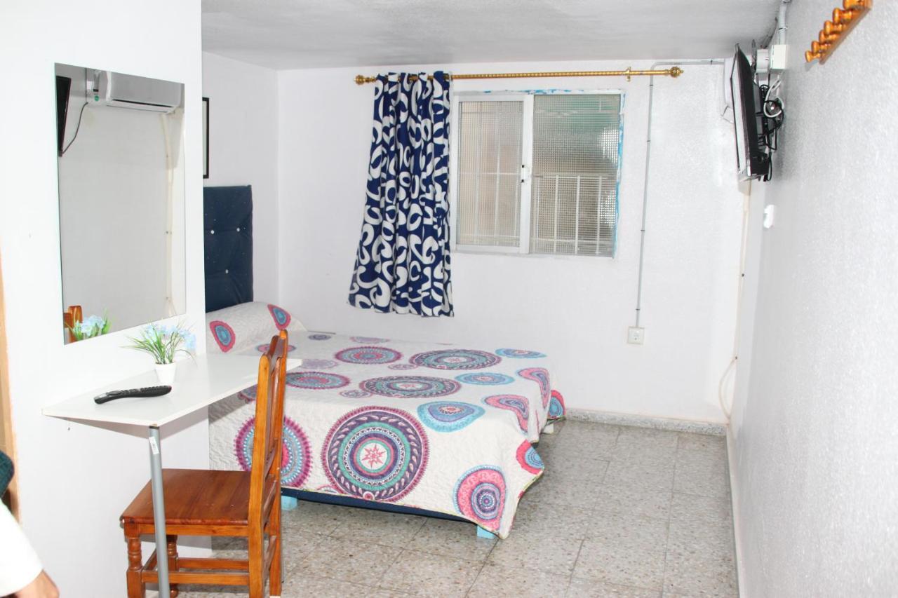 Pension La Lambra Azul Alicante Exterior photo